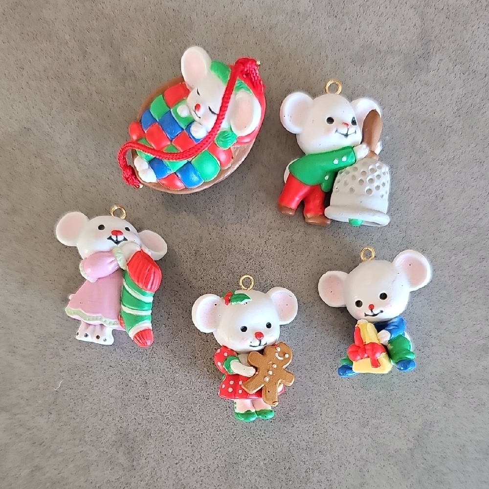 Vintage‎ 80s Avon A Merry Little Christmas Mouse Mini Ornaments Lot Of 5